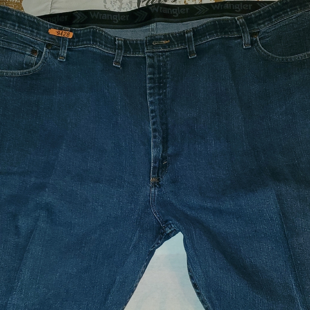 Wrangler Men's 48 X 30 Deep Blue Relaxed Starched Jeans